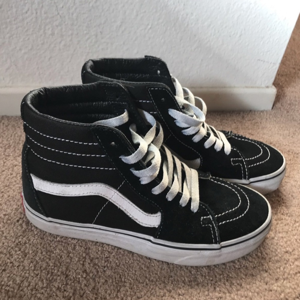 BLACK HI-TOP VANS